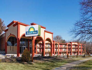 Capital Center Motel *